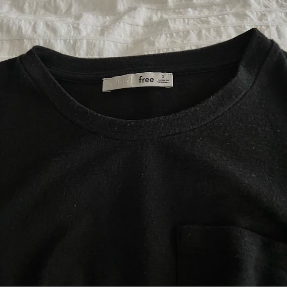 Aritzia black twist front t shirt - Picture 4 of 4
